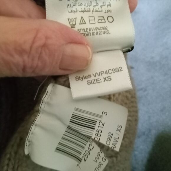 Cozy Cable Knit Sweater - Taupe - Picture 6 of 7